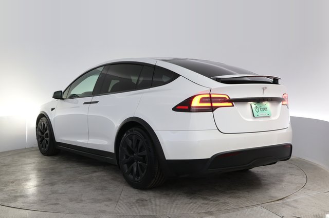 2023 Tesla Model X — photo 13 of 26