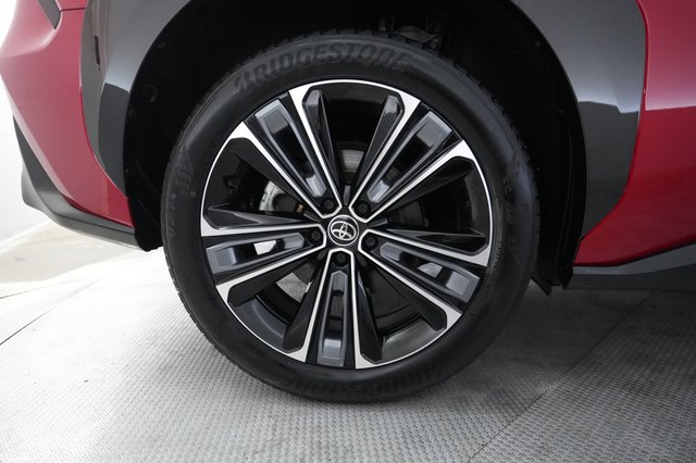 2023 Toyota bZ4X — photo 17 of 28