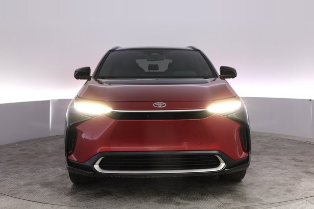 2023 Toyota bZ4X — photo 9 of 28