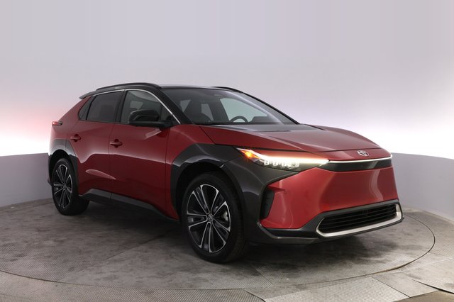 2023 Toyota bZ4X — photo 10 of 28