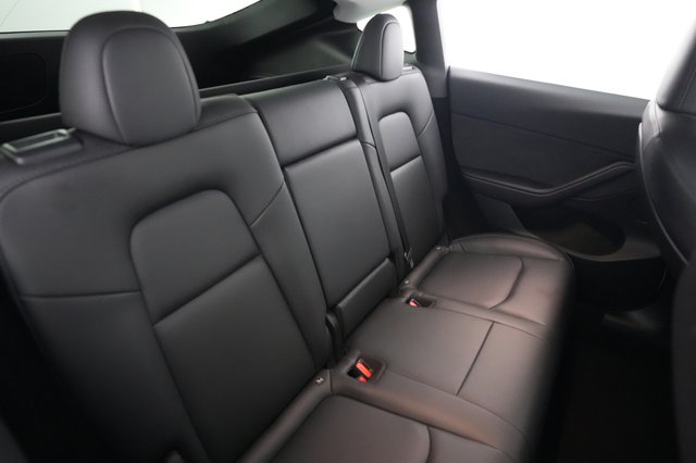 2023 Tesla Model Y — photo 4 of 22