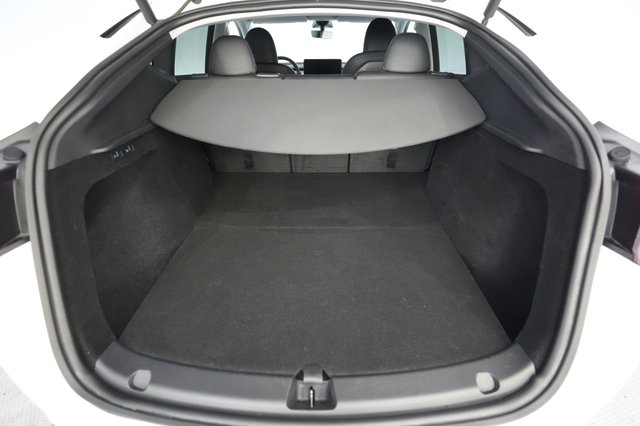2023 Tesla Model Y — photo 6 of 22