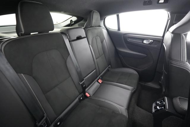 2023 Volvo C40 Recharge — photo 4 of 21