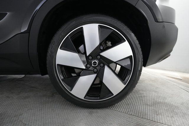 2023 Volvo C40 Recharge — photo 7 of 21