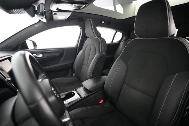2023 Volvo C40 Recharge — photo 3 of 21