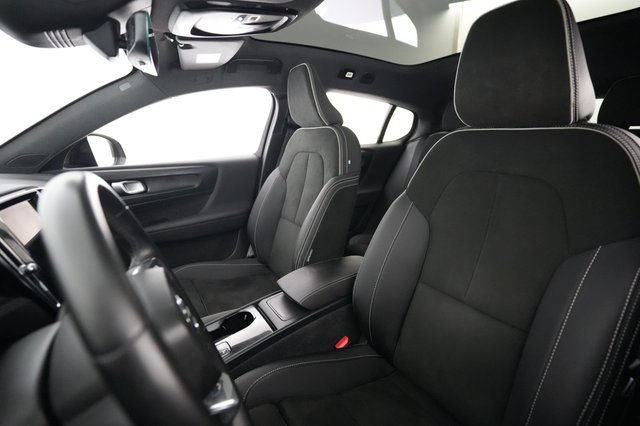 2023 Volvo C40 Recharge — photo 3 of 21