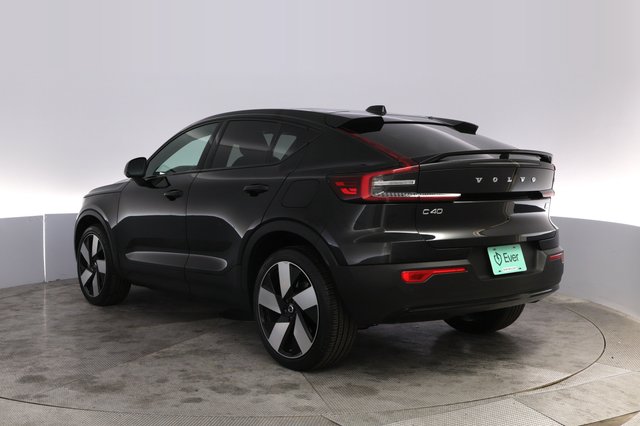 2023 Volvo C40 Recharge — photo 13 of 21