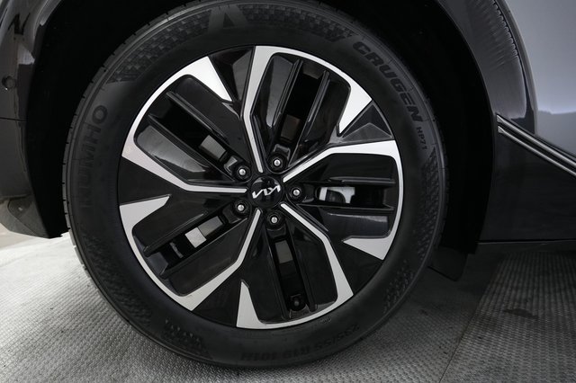 2024 Kia EV6 — photo 17 of 21