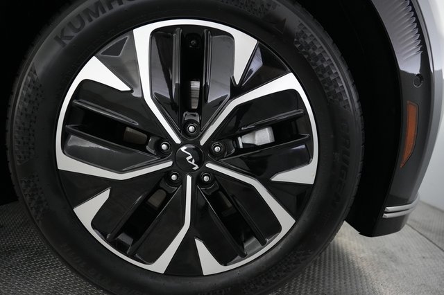 2024 Kia EV6 — photo 16 of 21