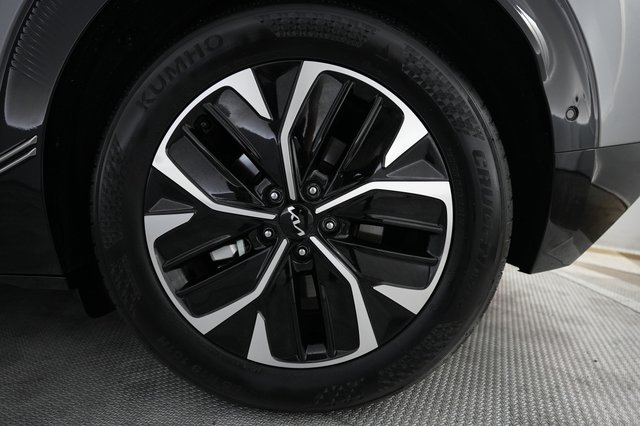 2024 Kia EV6 — photo 7 of 21