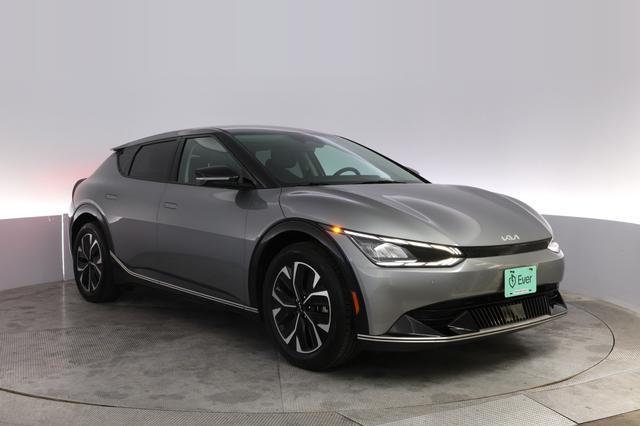 2024 Kia EV6 — photo 10 of 21