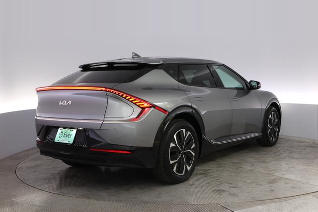 2024 Kia EV6 — photo 2 of 21