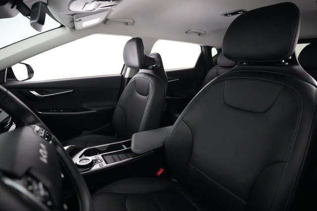 2024 Kia EV6 — photo 3 of 21