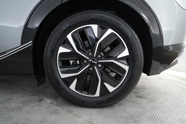 2024 Kia EV6 — photo 7 of 21