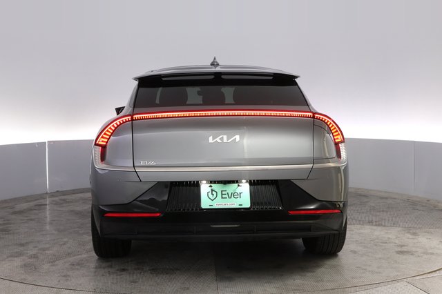 2024 Kia EV6 — photo 12 of 21