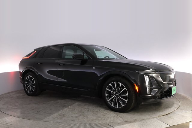 2024 Cadillac Lyriq — photo 11 of 24