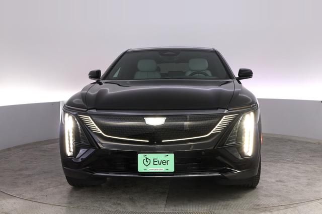 2024 Cadillac Lyriq — photo 9 of 24