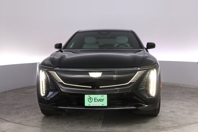 2024 Cadillac Lyriq — photo 9 of 24