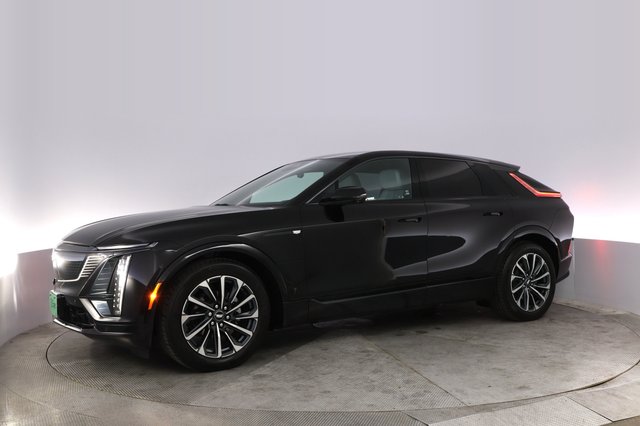 2024 Cadillac Lyriq — photo 14 of 24