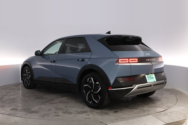 2024 Hyundai IONIQ 5 — photo 13 of 21
