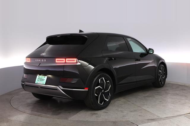 2024 Hyundai IONIQ 5 — photo 2 of 27