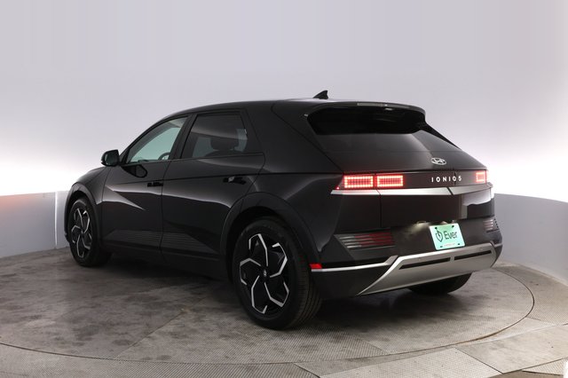 2024 Hyundai IONIQ 5 — photo 13 of 27