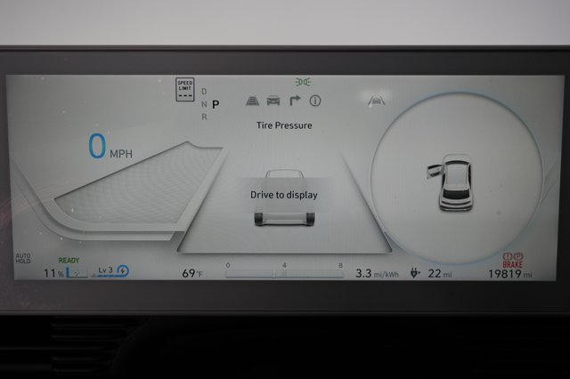 2024 Hyundai IONIQ 5 — photo 5 of 27