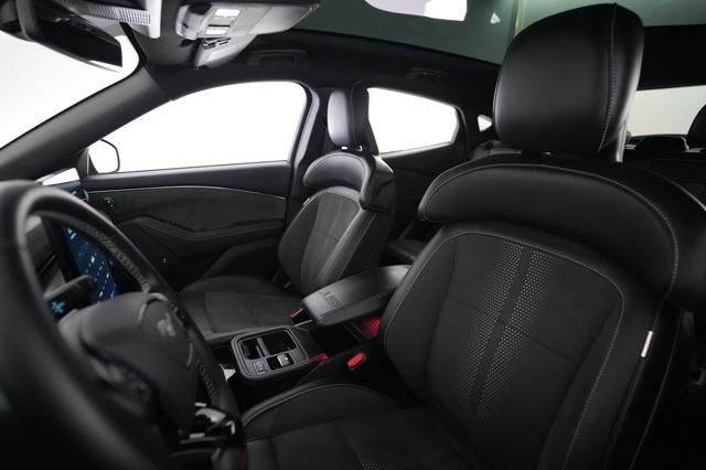 2025 Ford Mustang Mach-E — photo 3 of 32