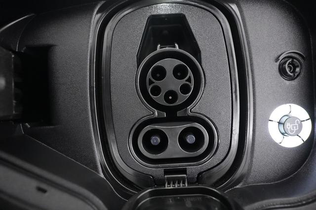 2025 Ford Mustang Mach-E — photo 8 of 32