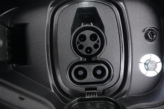 2025 Ford Mustang Mach-E — photo 8 of 32