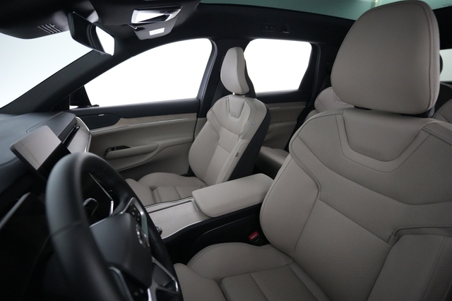 2025 Volvo EX90