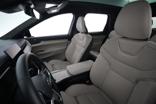 2025 Volvo EX90 — photo 3 of 21