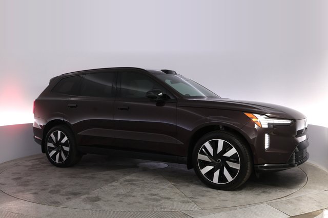 2025 Volvo EX90 — photo 11 of 21