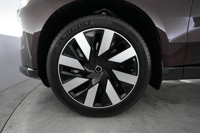 2025 Volvo EX90 — photo 15 of 21