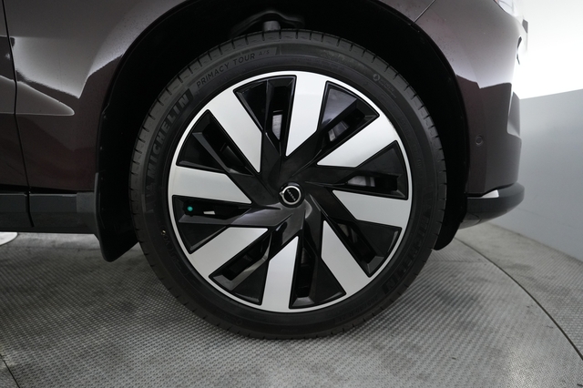 2025 Volvo EX90