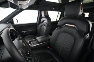2025 Rivian R1S — photo 3 of 24