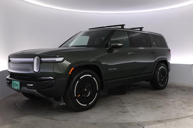 2025 Rivian R1S — VIN 7PDSGBBA2SN049639