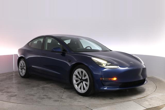 2022 Tesla Model 3 — photo 10 of 21