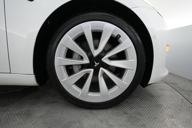 2022 Tesla Model 3 — photo 16 of 21