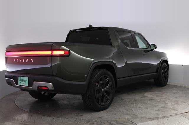 2023 Rivian R1T — photo 2 of 35