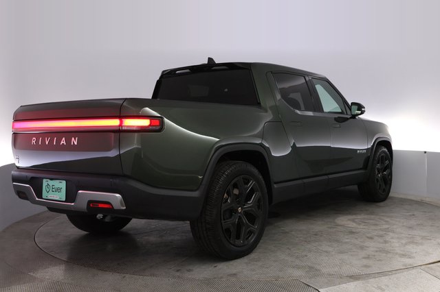 2023 Rivian R1T — photo 2 of 35