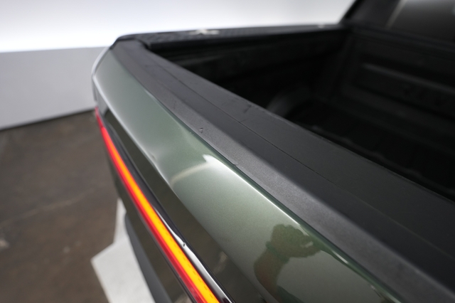 2023 Rivian R1T