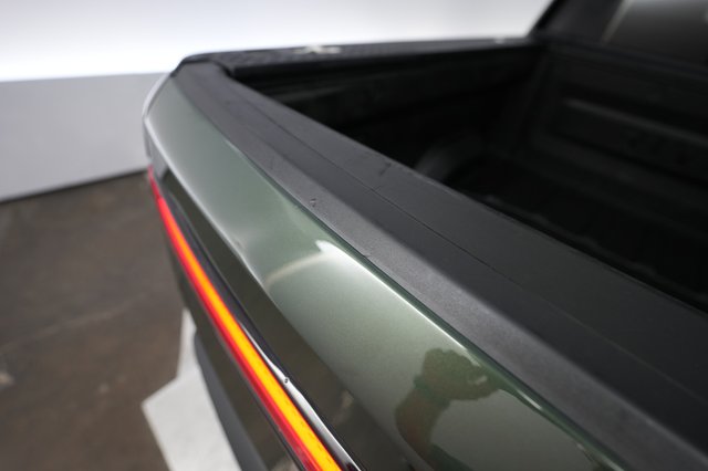 2023 Rivian R1T — photo 31 of 35