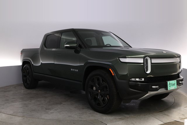 2023 Rivian R1T — photo 10 of 35