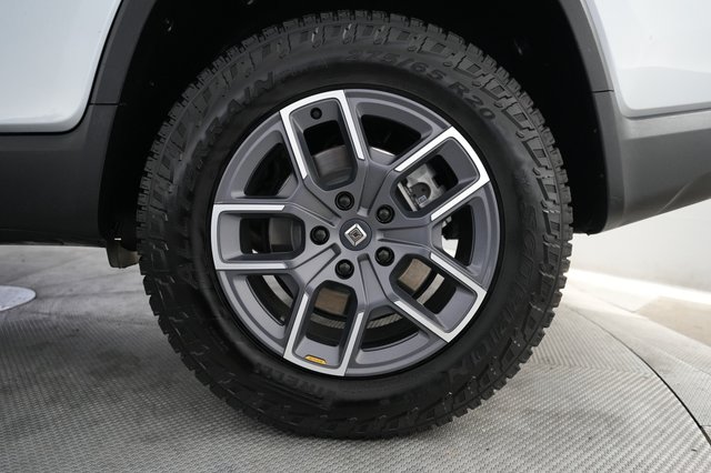 2023 Rivian R1T — photo 7 of 22