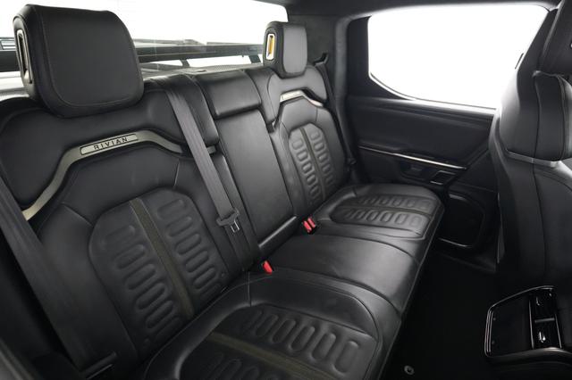 2023 Rivian R1T — photo 4 of 22
