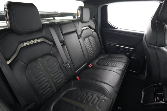 2023 Rivian R1T — photo 4 of 22