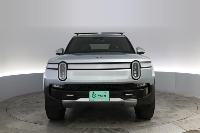 2023 Rivian R1T — photo 9 of 22
