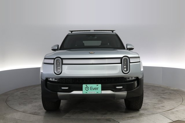 2023 Rivian R1T — photo 9 of 22