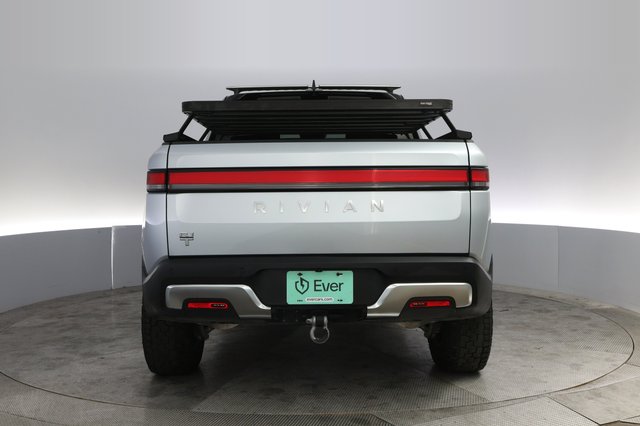 2023 Rivian R1T — photo 12 of 22